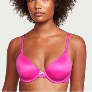 BODY BY VICTORIA
Lightly Lined Smooth Full-Coverage Bra